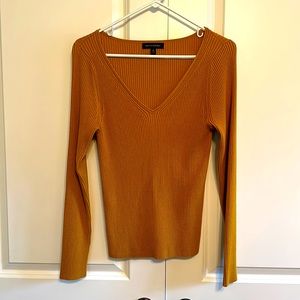 Banana Republic - Gold V-Neck Sweater -- Size M